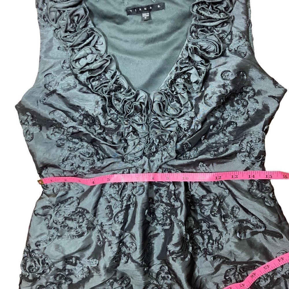 Tiana B Gray Sleeveless V-Neck Dress With Ribbons Embellishments, Size 6‎ - Picture 5 of 7